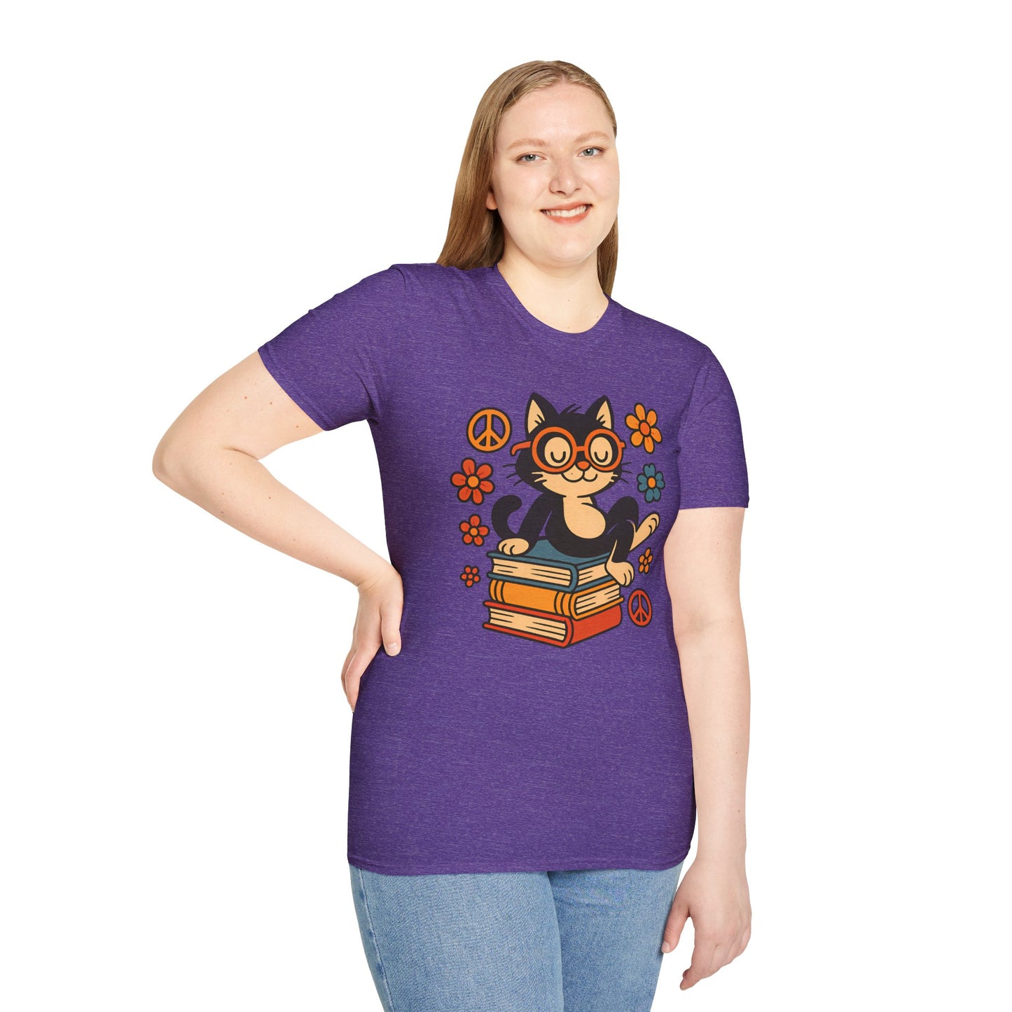 Cute Cat Reading T-Shirt – Vintage-Inspired Tee for Bookworms, Cat Lovers & Peaceful Souls