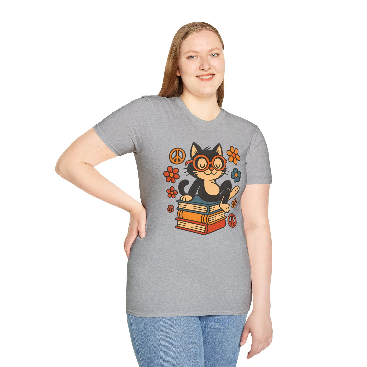Cute Cat Reading T-Shirt – Vintage-Inspired Tee for Bookworms, Cat Lovers & Peaceful Souls