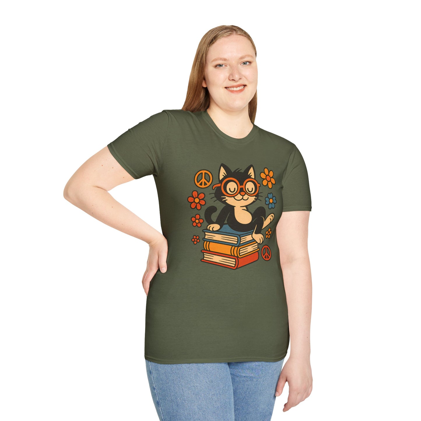 Cute Cat Reading T-Shirt – Vintage-Inspired Tee for Bookworms, Cat Lovers & Peaceful Souls