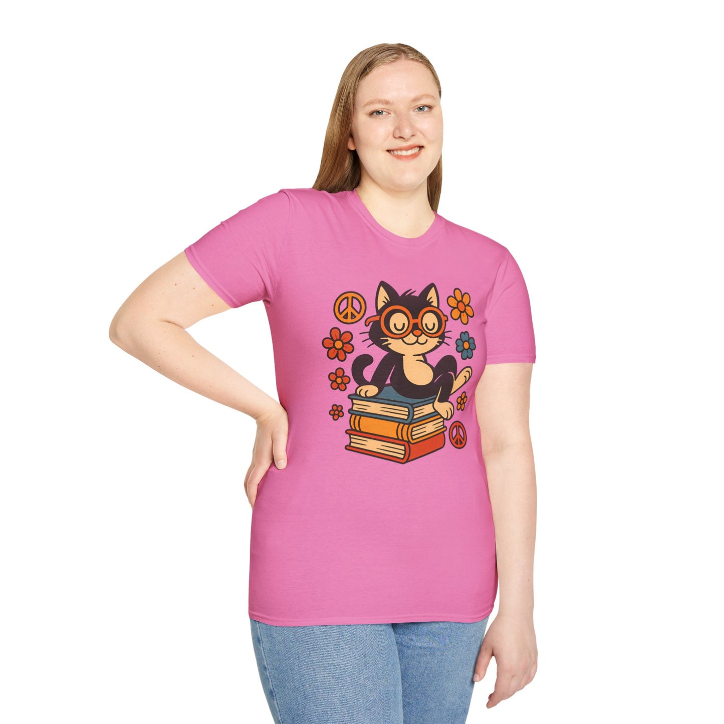 Cute Cat Reading T-Shirt – Vintage-Inspired Tee for Bookworms, Cat Lovers & Peaceful Souls
